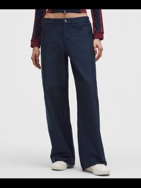 NWT Lululemon EasyFive Low-Rise Classic Wide-Leg Pant in True Navy